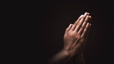a267e4-b4be-2842-d11a-aa7c176e6f6_praying_hands.jpeg